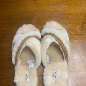 New In Box Uggs Abela Slippers Cream Size 8